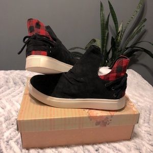 ✨Size 9✨ Very G Kimmie Zip Up Bootie